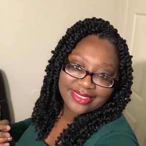 Meet your Posher, Antonia